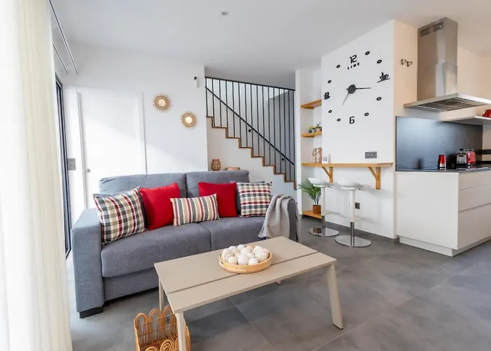 Villa Divela, Ocean View, Private & Heated Pool