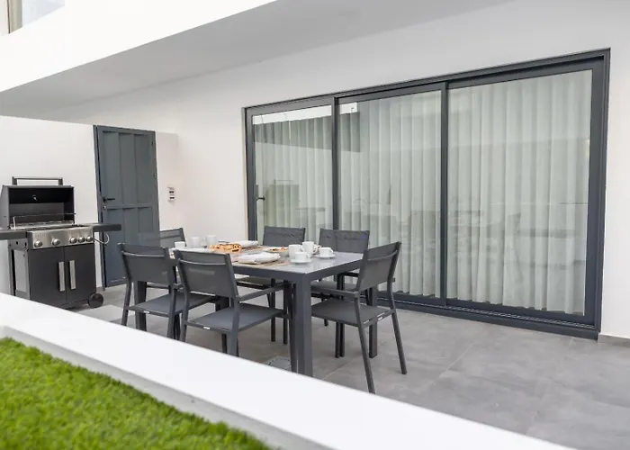 Divela, Ocean View, Private & Heated Pool Villa