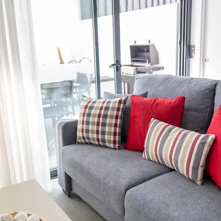 Divela, Ocean View, Private & Heated Pool וילה