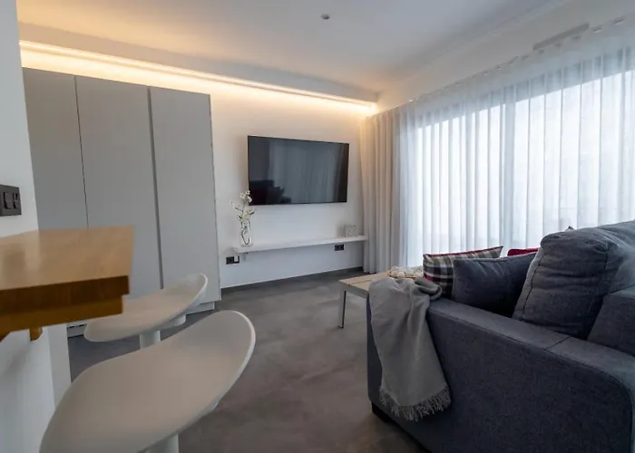 Divela, Ocean View, Private & Heated Pool *