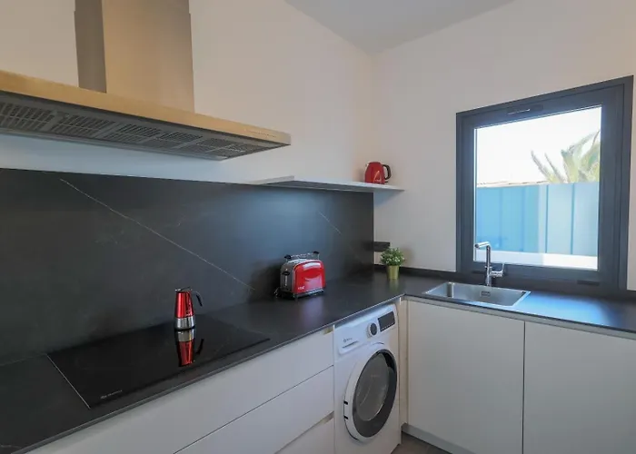 빌라 Divela, Ocean View, Private & Heated Pool